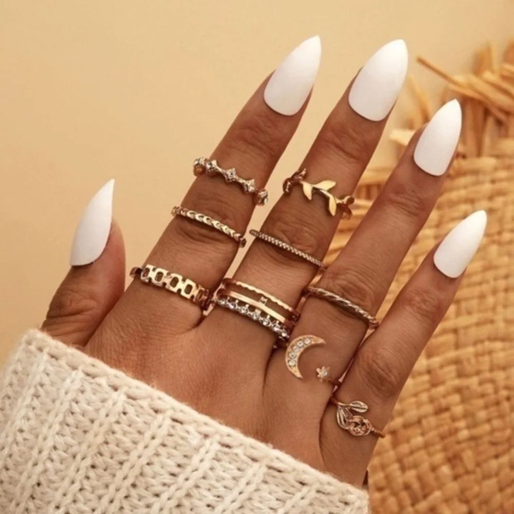 3/$30 💛 Boho Ring Set
